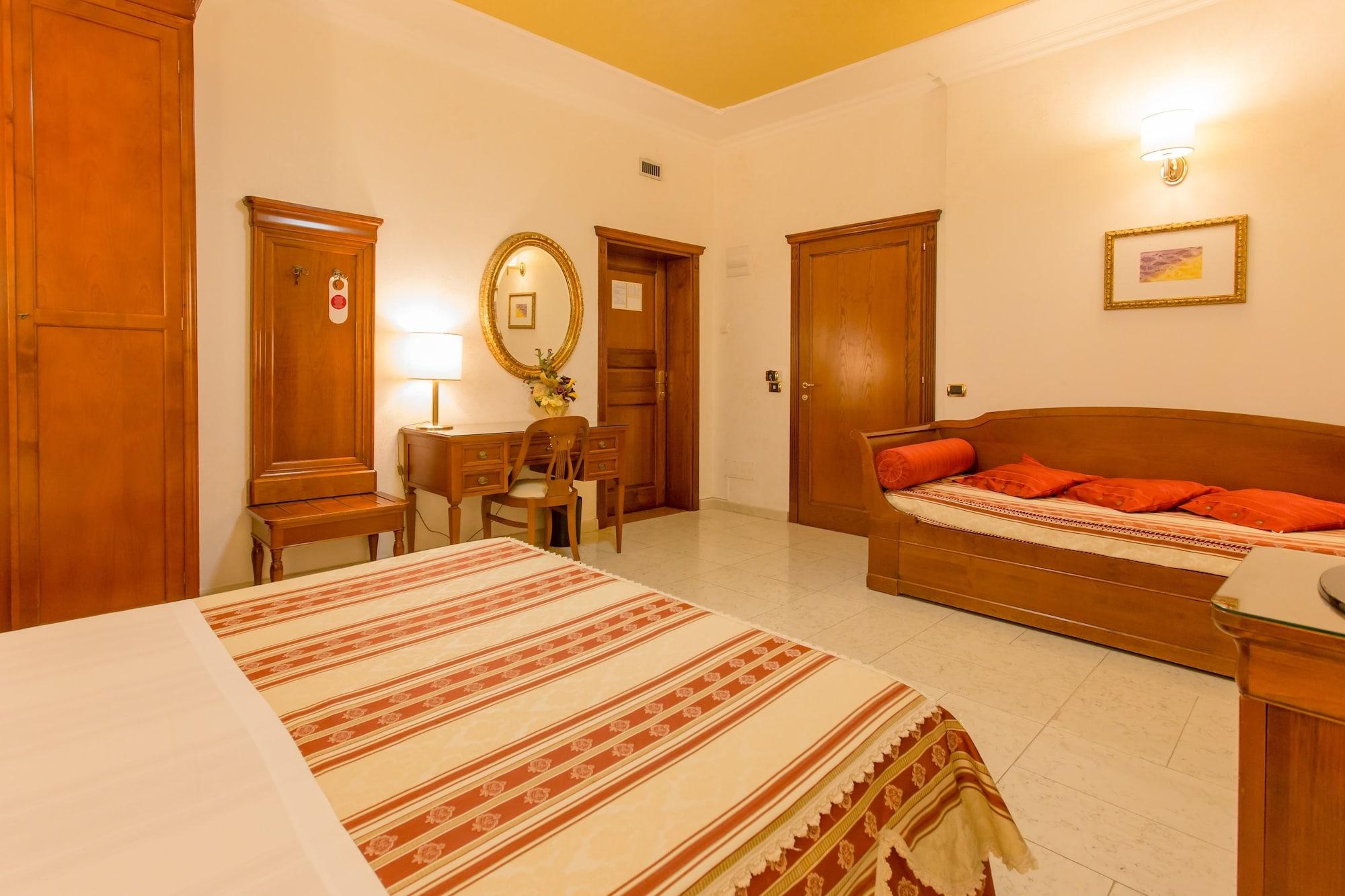 Mariano Iv Palace 4*