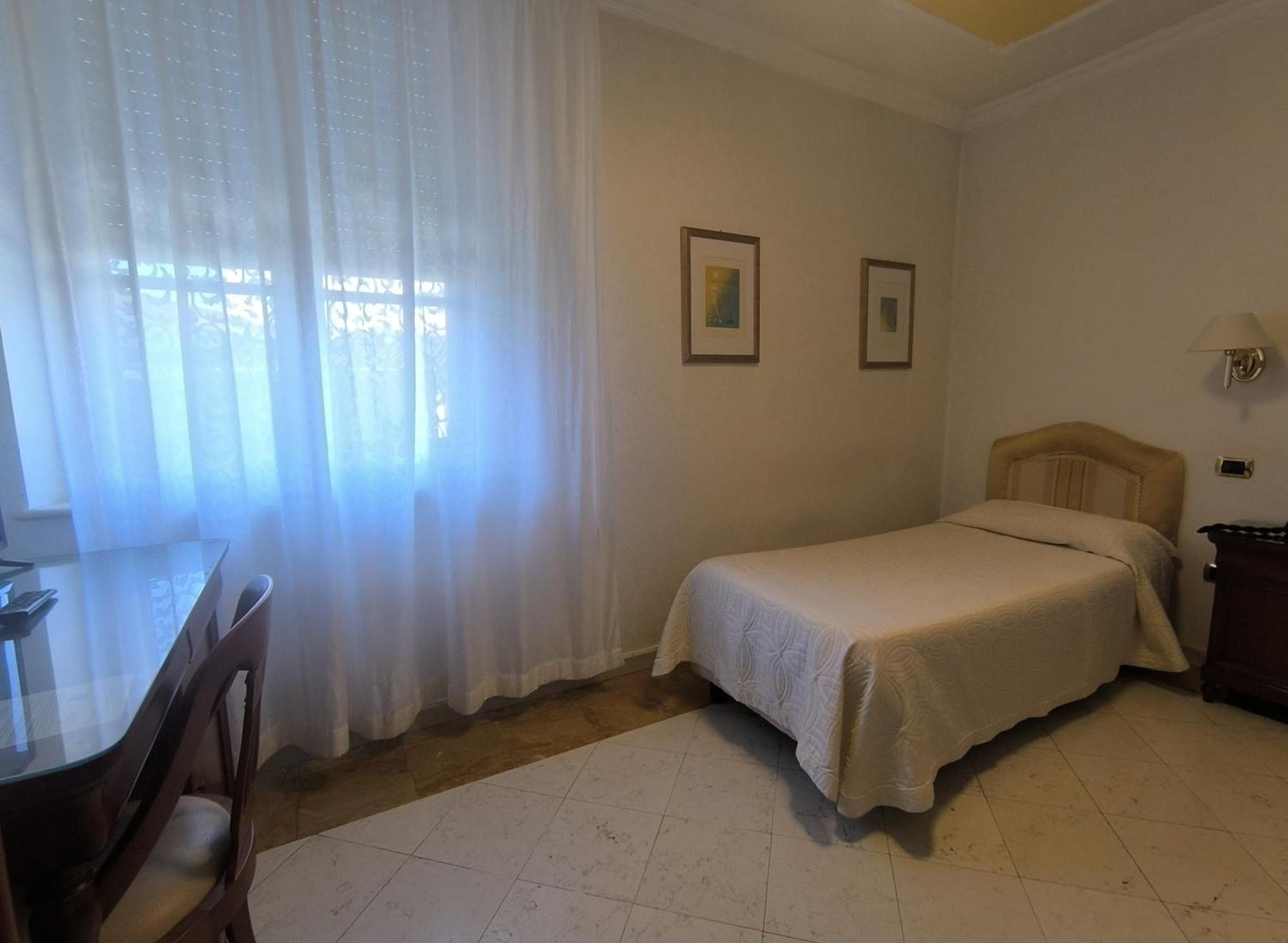 Mariano Iv Palace Hotel