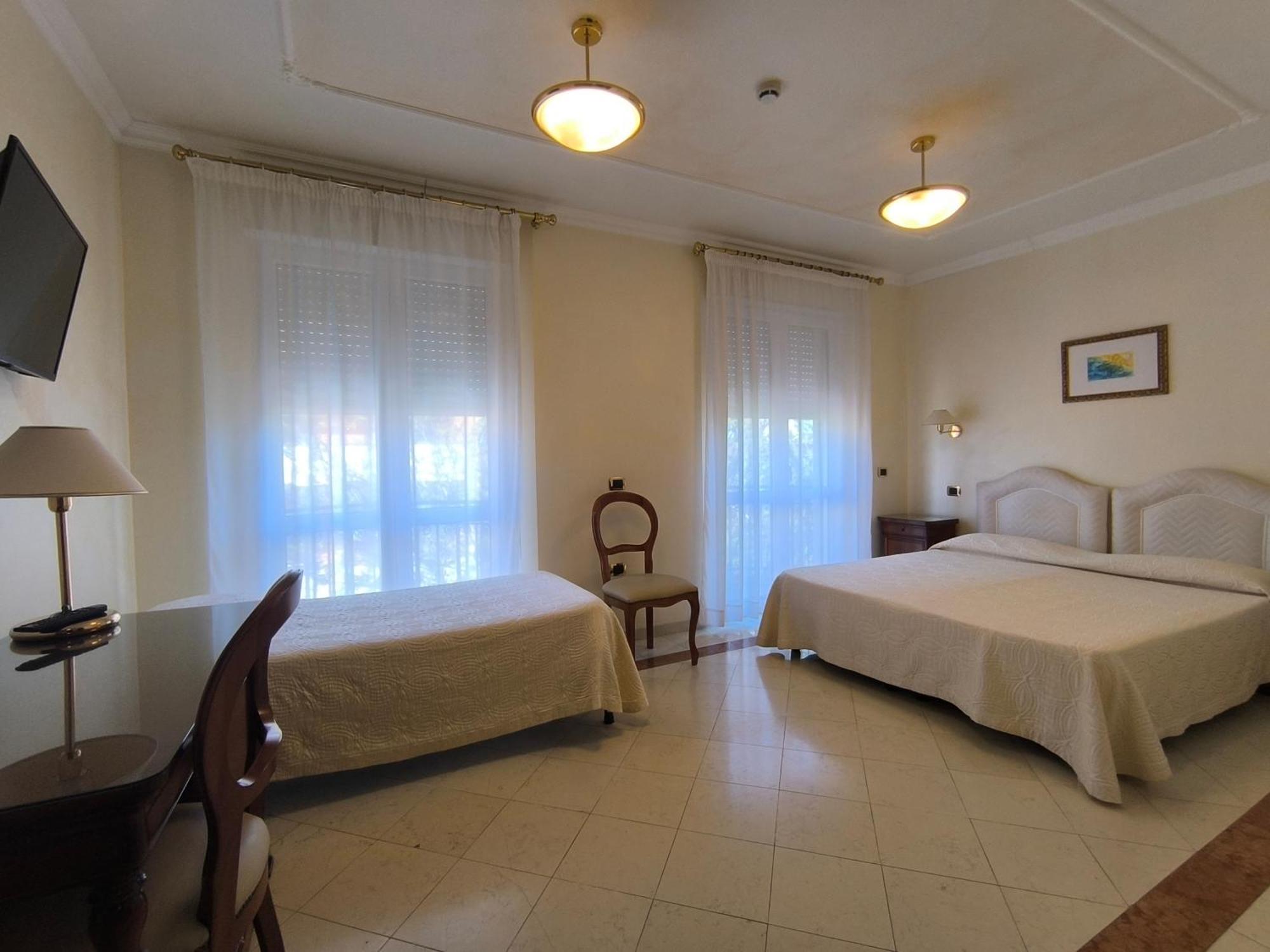 Mariano Iv Palace Hotel