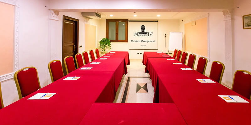 Hotel Mariano Iv Palace 4*