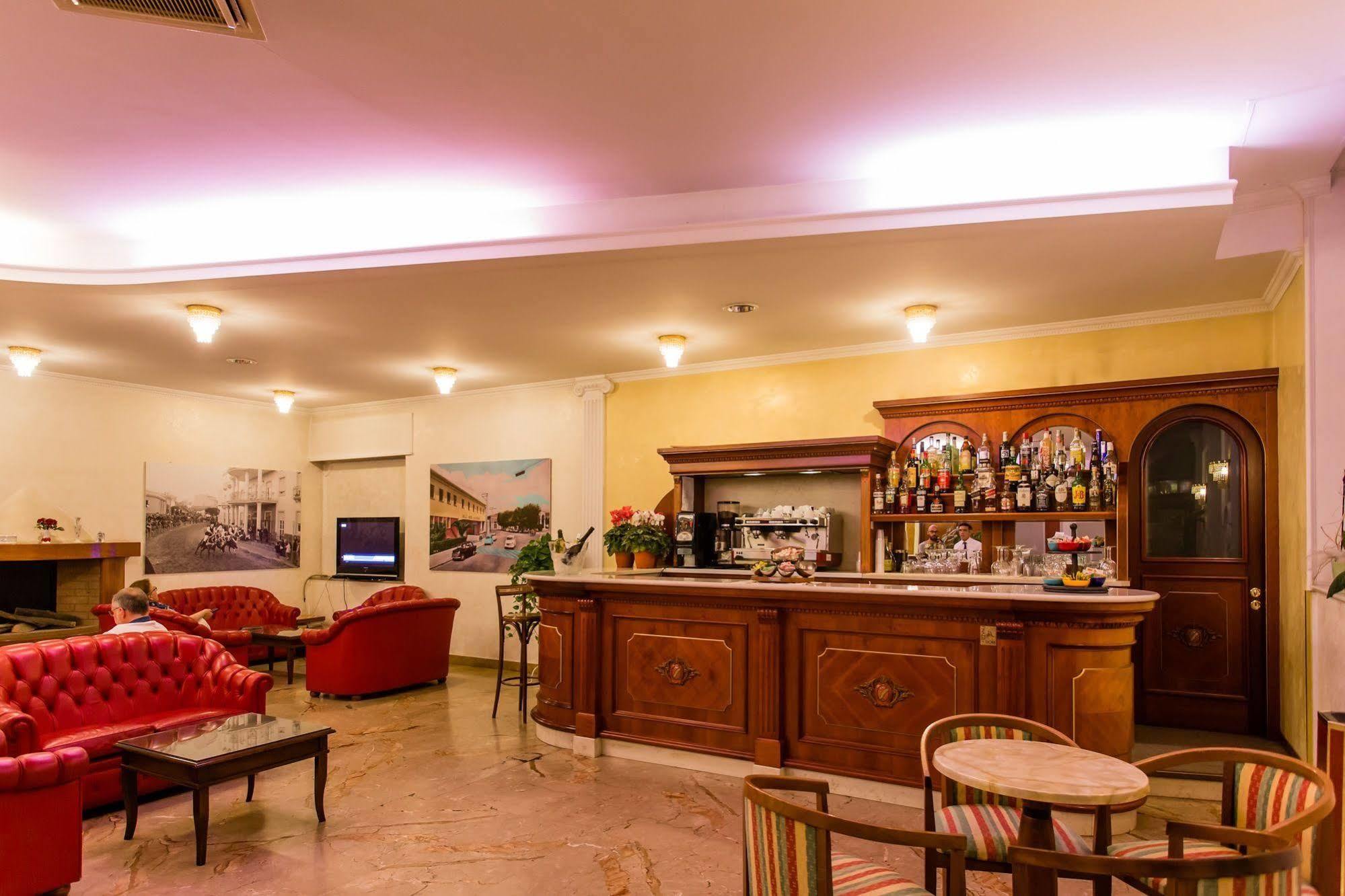 Hotel Mariano Iv Palace 4*
